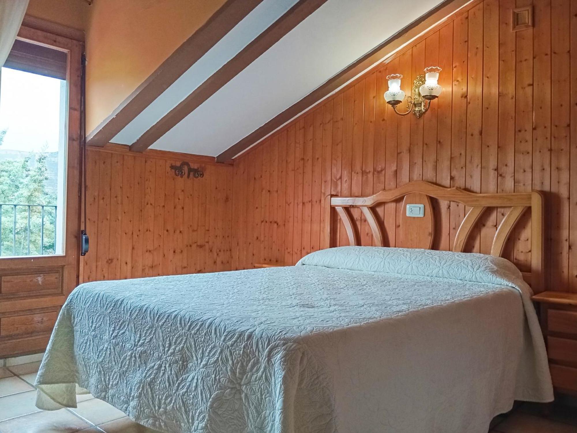 Hotel La Rueda 3000 Мора-де-Руб'єлос Екстер'єр фото