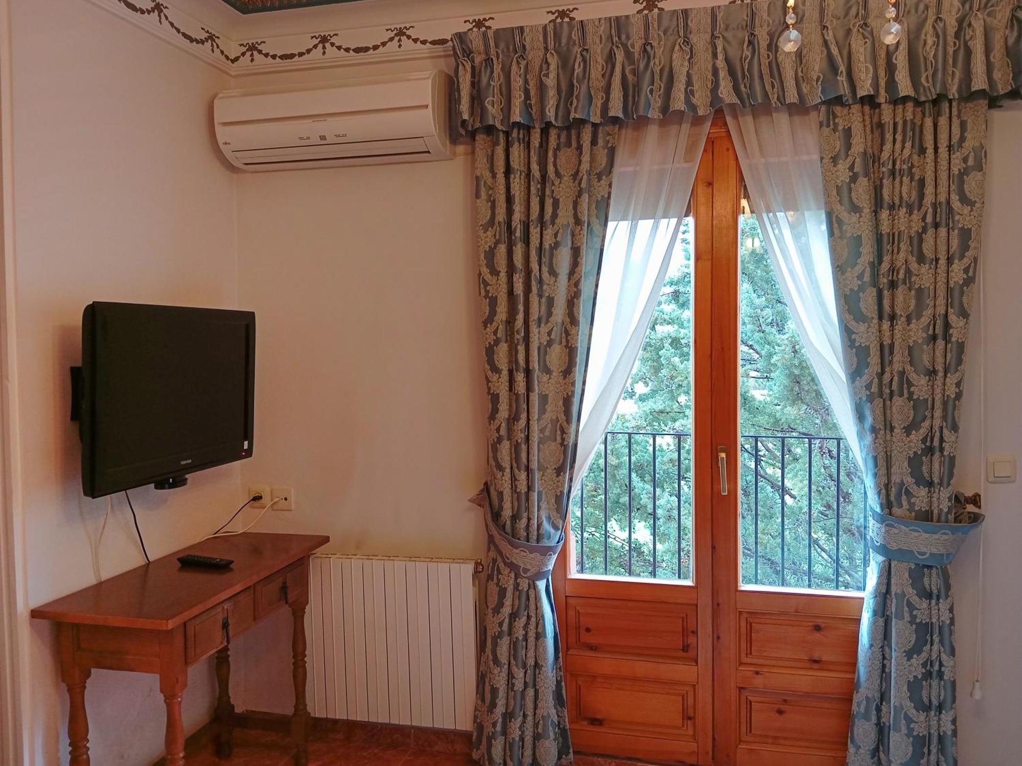 Hotel La Rueda 3000 Мора-де-Руб'єлос Екстер'єр фото