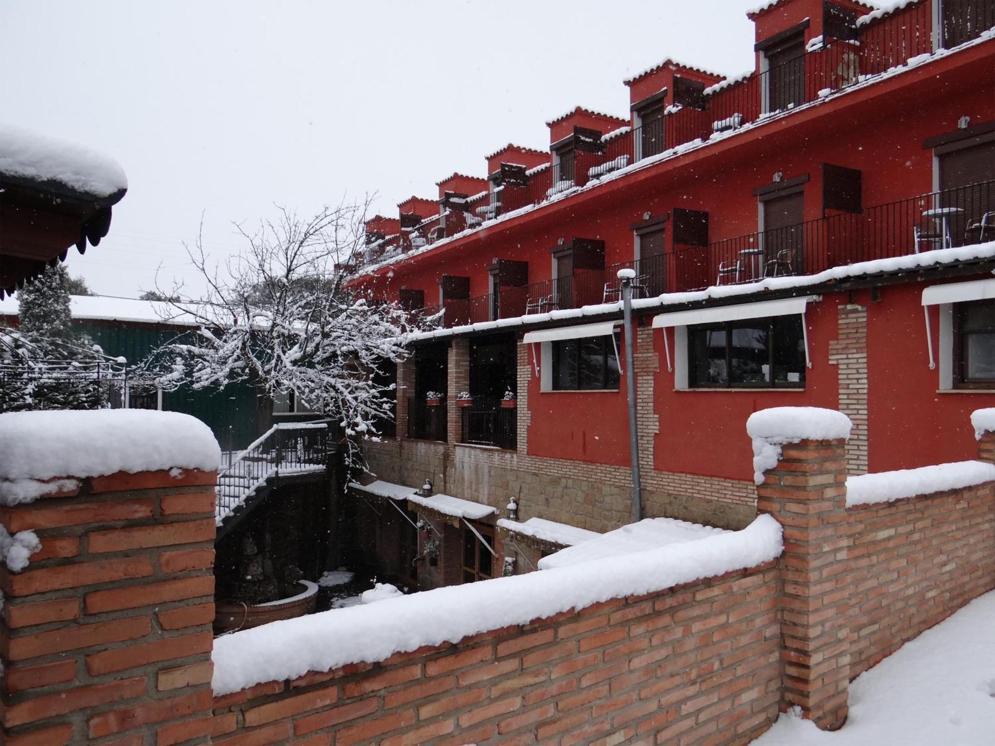 Hotel La Rueda 3000 Мора-де-Руб'єлос Екстер'єр фото
