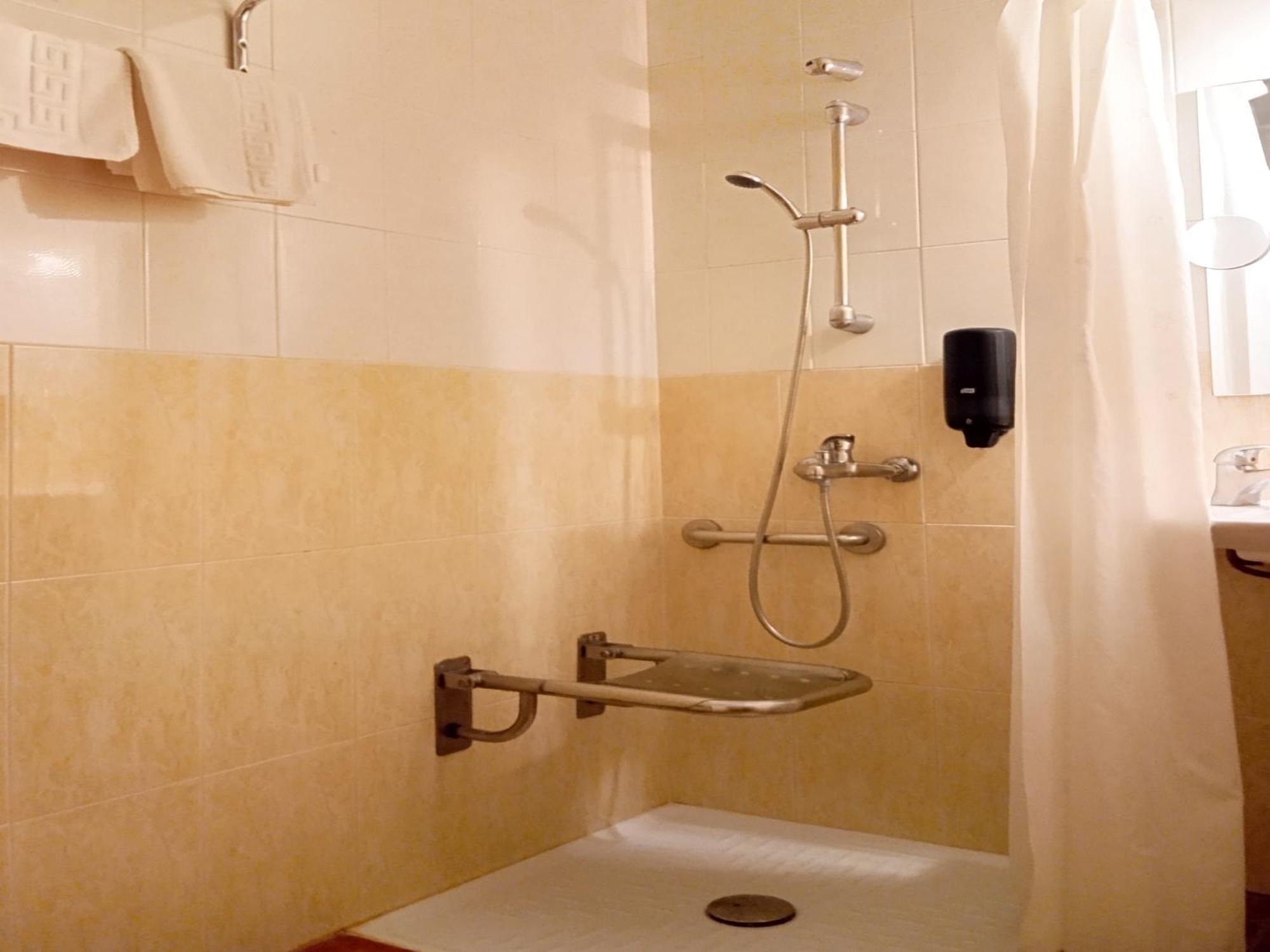Hotel La Rueda 3000 Мора-де-Руб'єлос Екстер'єр фото